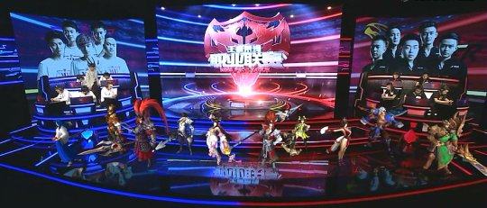 LNG赛前返图：选手们神情轻松 Zika Scout GALA面露笑容