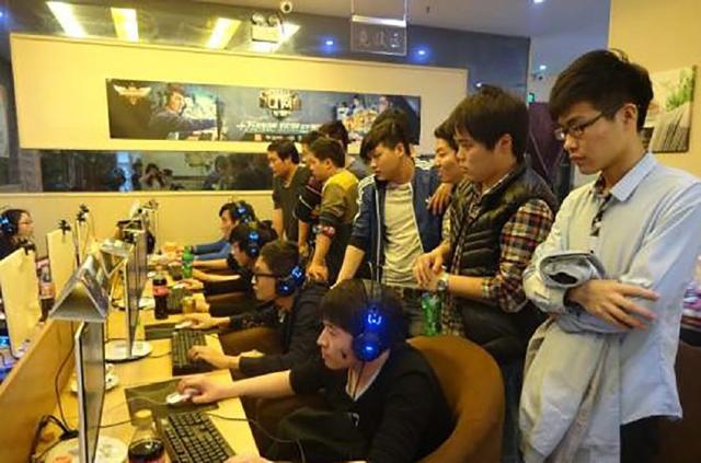 G2 3-1 BDS：两度落后七千经济大逆转，G2力克BDS打进决赛